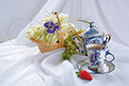 %_tempFileNameaksessuary-flowers-4550-gzhel-white-roses-iris-klubnika%